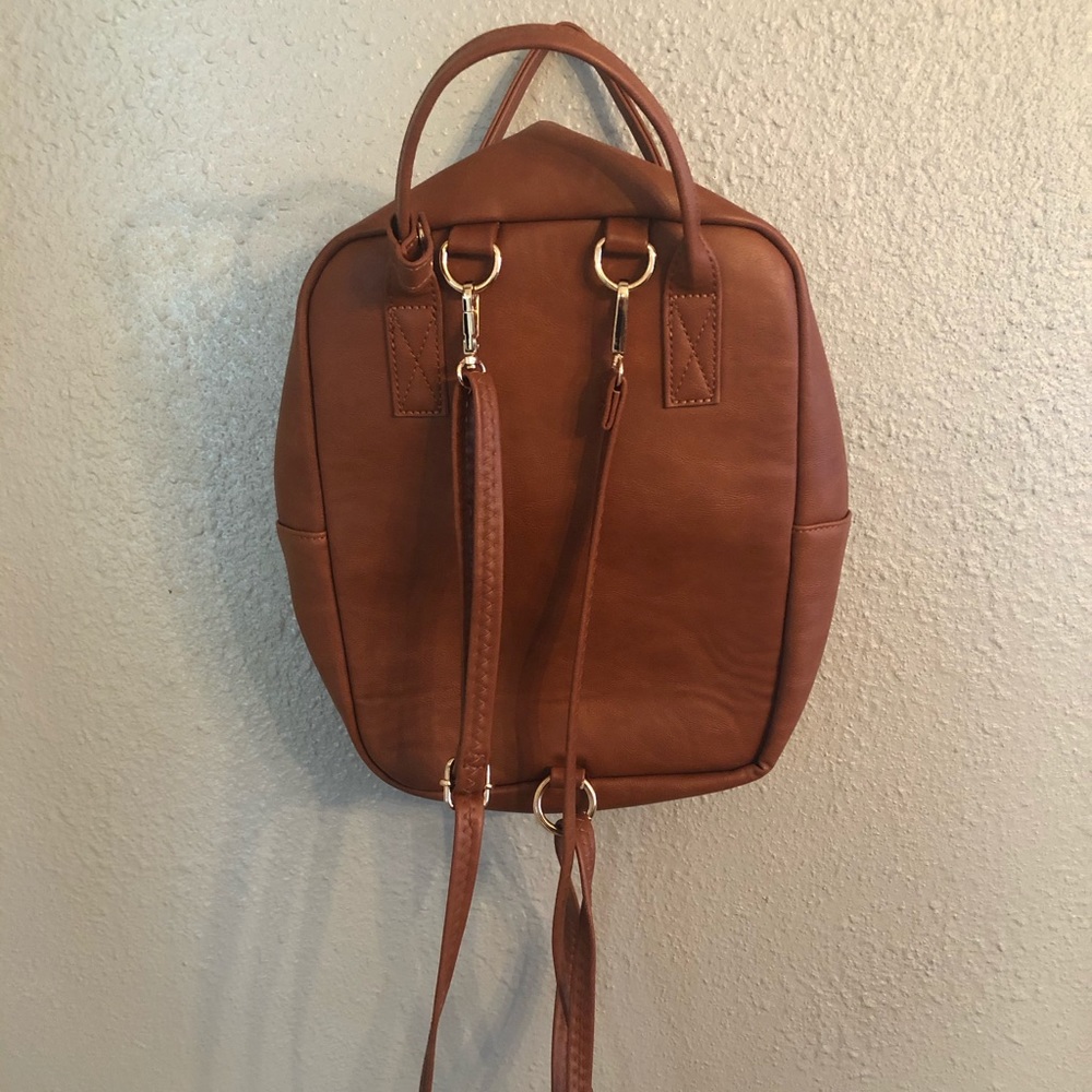 Stylish backpack - Picture 2 of 3